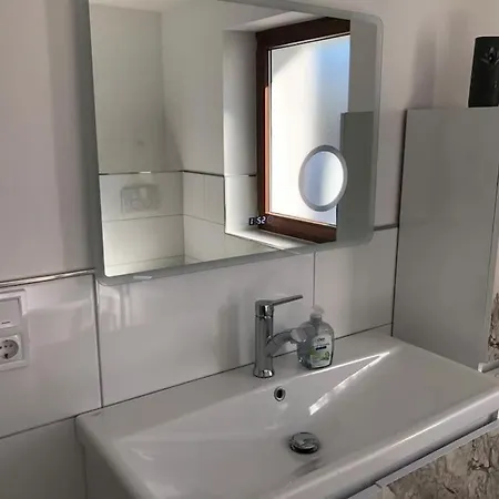 Eifel - Grosse Delhi Inkl. Wlan, Kueche, Kaffee, Smart-tv, Mtbs Zentral Am Marktplatz Apartment Dahlem (Euskirchen)